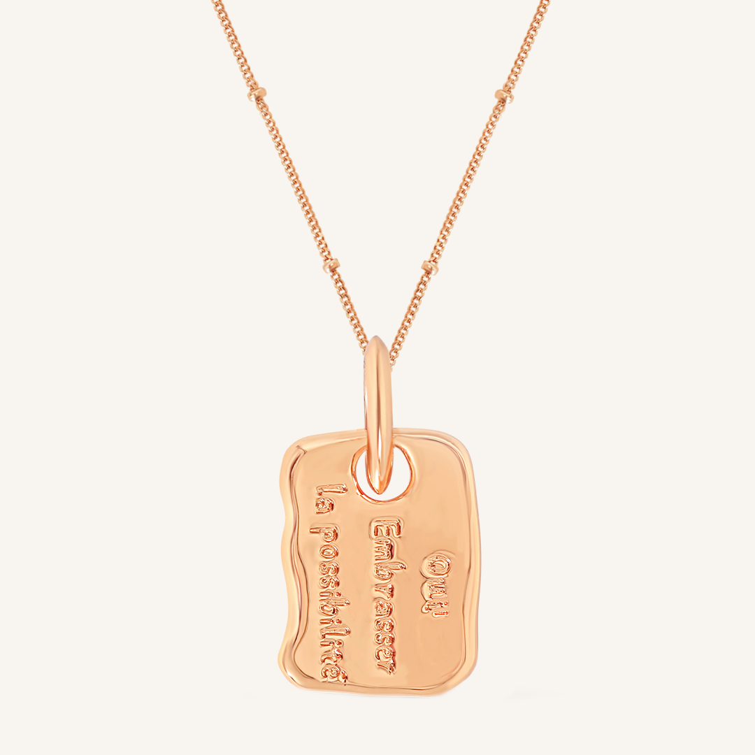 Oui Pendant Necklace